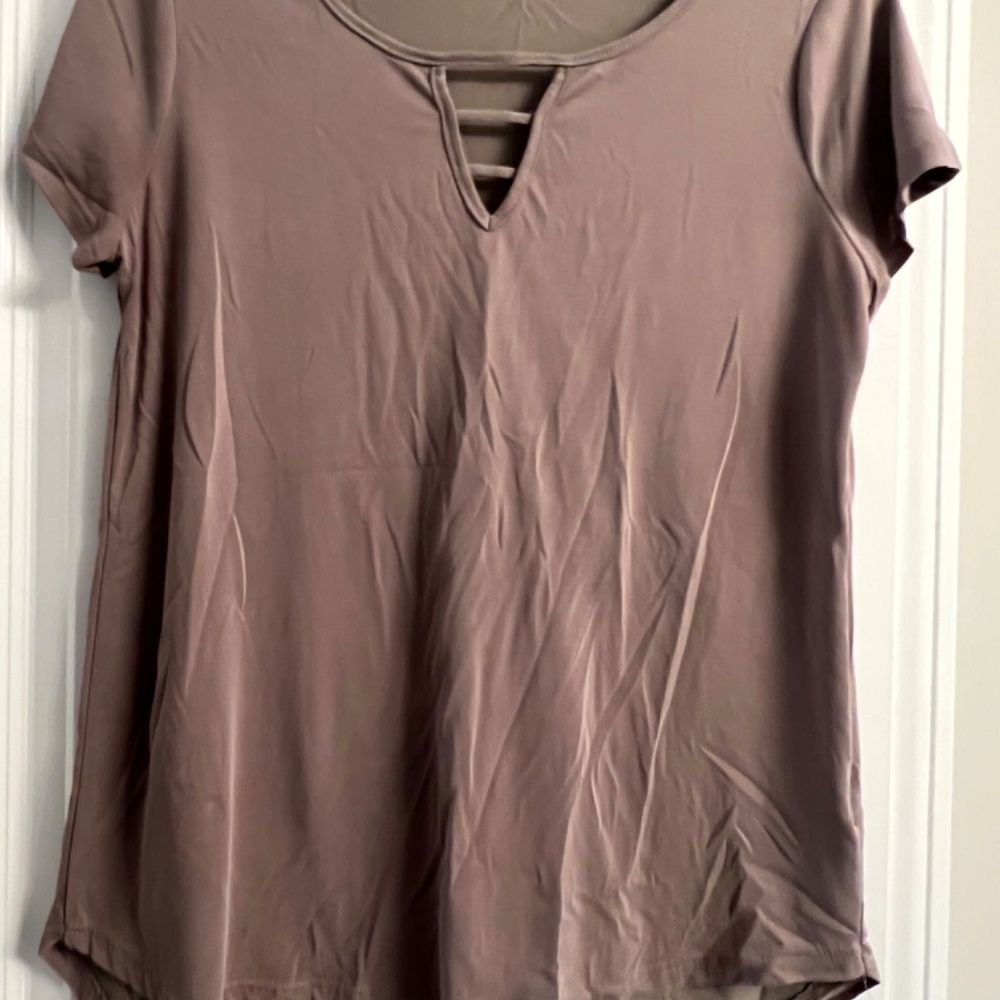 Short sleeve top - Picture 2 of 2